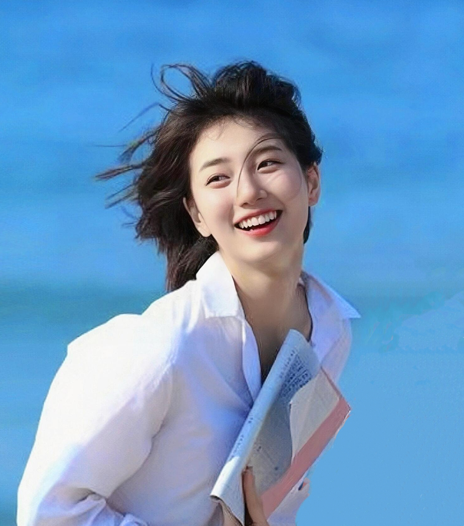 宋慧乔为裴秀智庆生宋慧乔裴秀智真的超好好甜，好爱她们，美女之间只有欣赏，没有竞雌