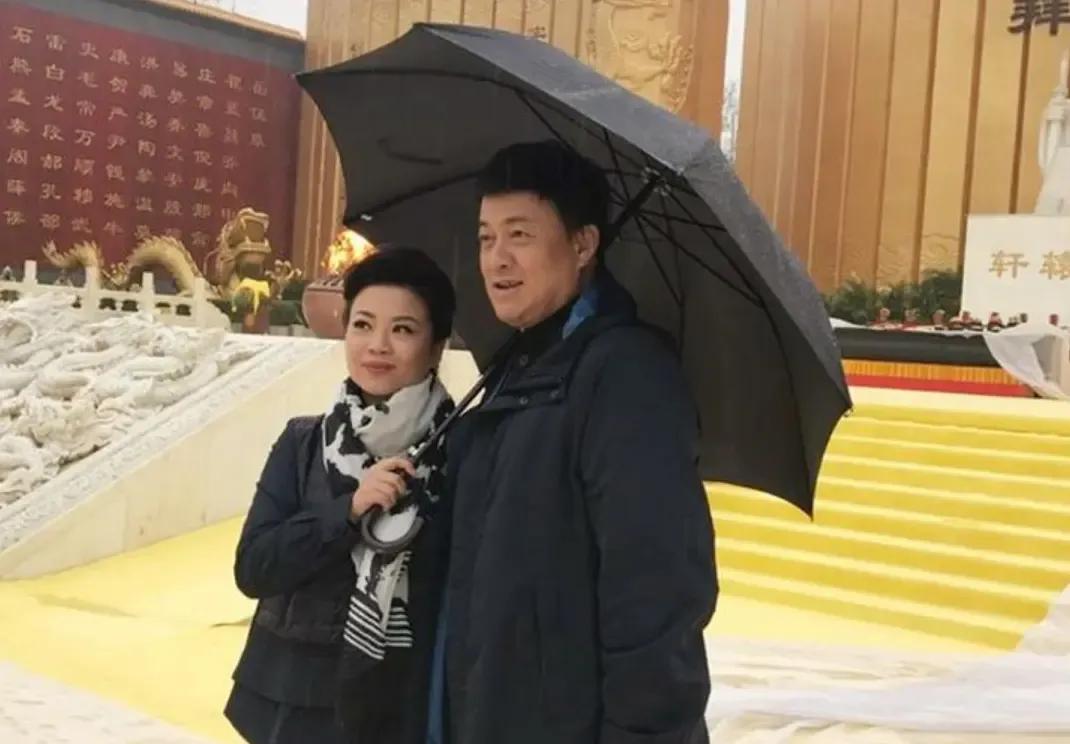 吕继宏和张也就是一对蓝颜知己

在一档综艺节目上，主持人问歌唱家吕继宏：你理想中