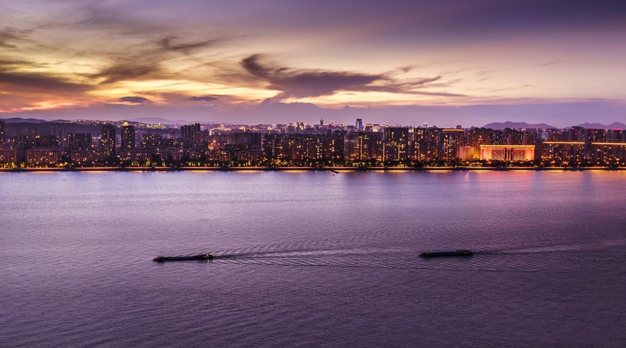 你敢把相册里面第5张照片发出来吗？
----------------------