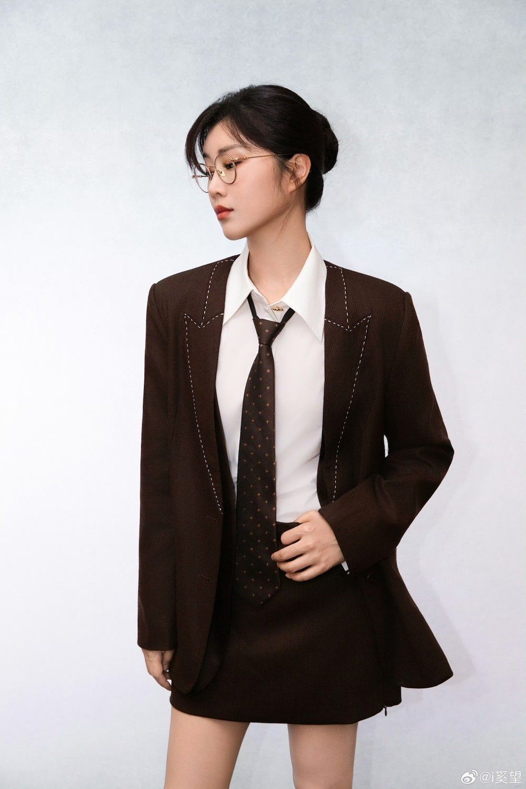 我的山与海奚望本色出演麦霸当郝倩倩开口唱歌的那一刻，我就知道奚望绝对在“演自己”