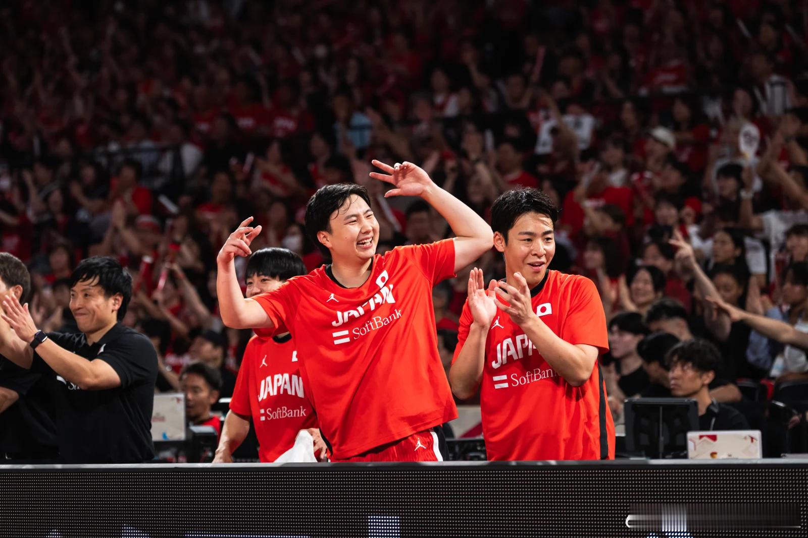 日本男篮53分大胜卡塔尔八村塁30分 男篮世亚预第二阶段，日本男篮123-70狂