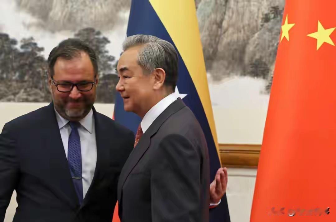 美国扣押中国籍委内瑞拉油船，俄学者：踢到铁板上了，中国可派兵

美国扣押中国籍委