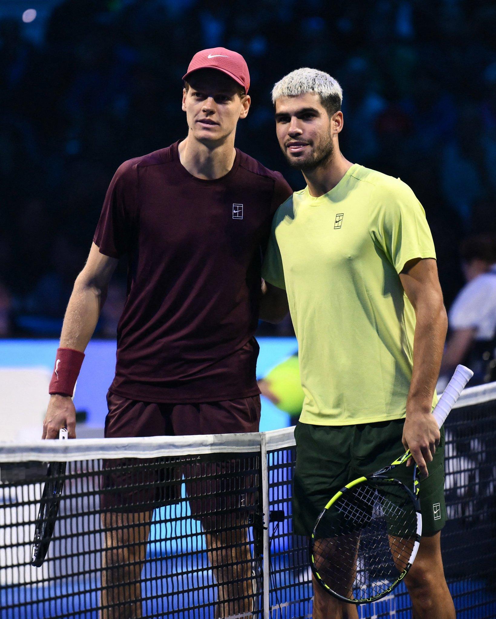 辛纳一盘未失7-6/7-5险胜阿尔卡拉斯，拿下年终总决赛冠军，成为历史上第九位卫