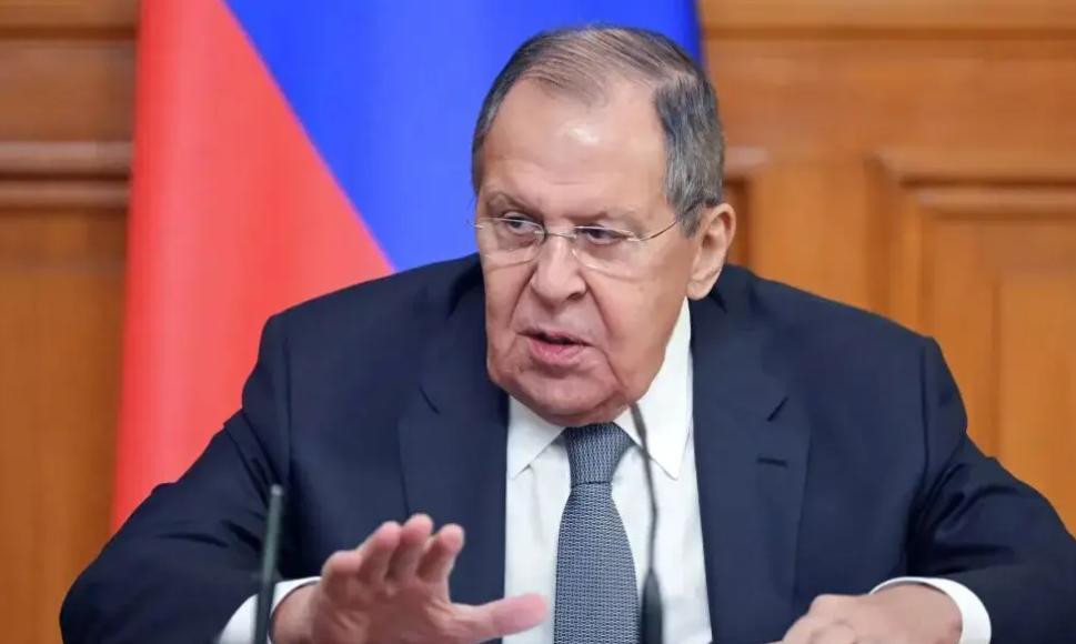 俄罗斯的真正死敌，不是美国，也不是德国。
是那个200年来，每当你要推开世界大门