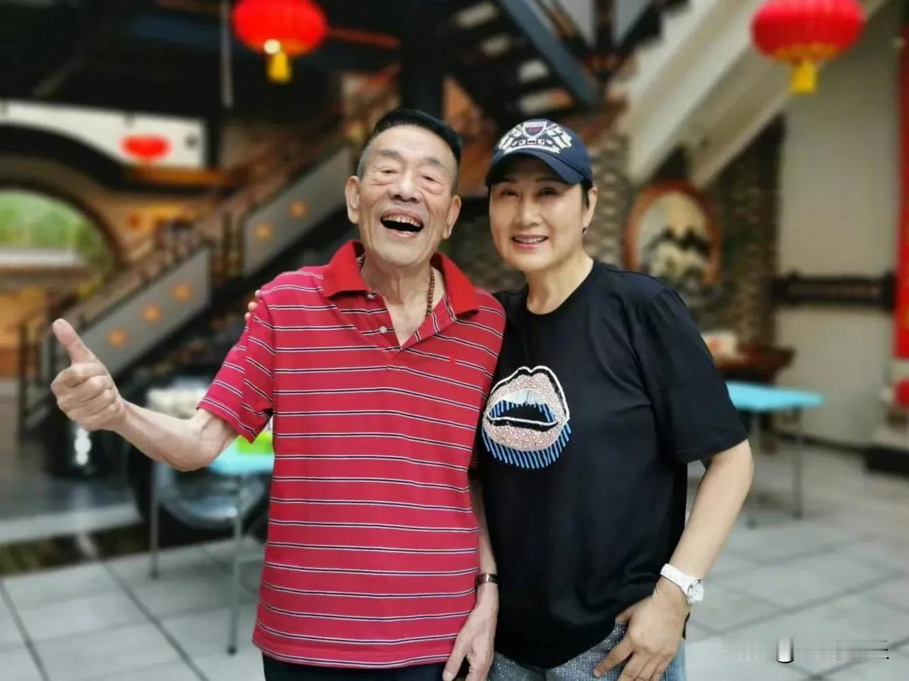 演员张凯丽发文悼念杨少华，她说九年前在国家大剧院与杨少华和杨议合作话剧《哈姆雷特