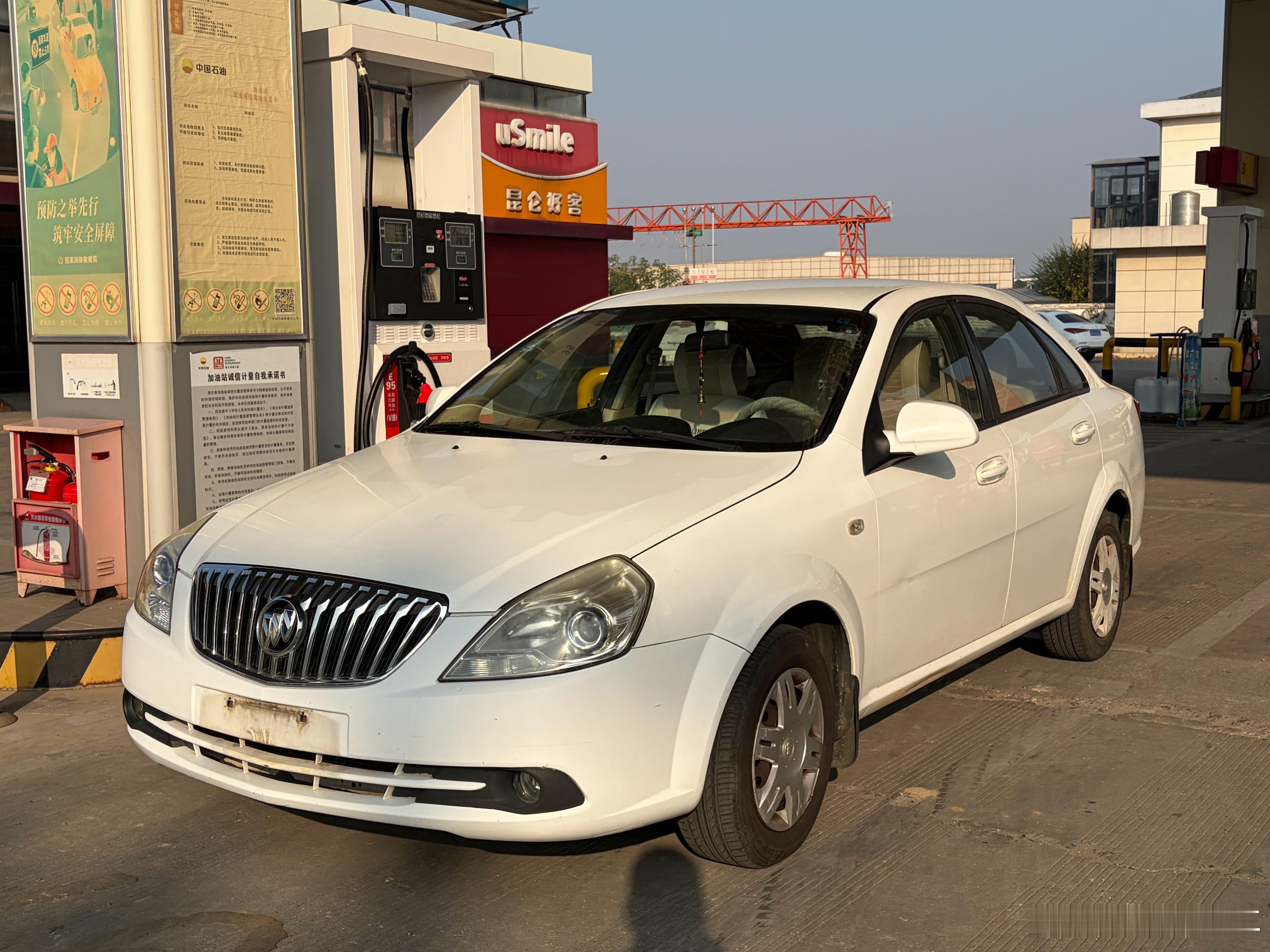 出门给丈母娘买个练手车2014年的别克凯越1.5L自动版本原版，内饰嘎嘎新能让车