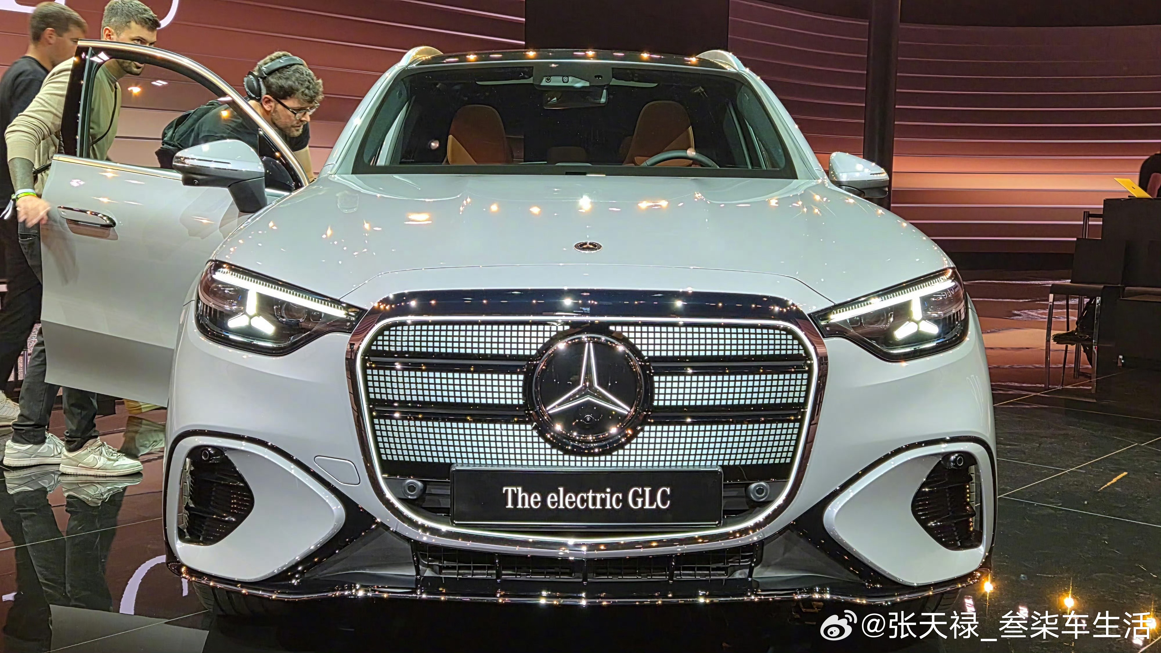 全新纯电动奔驰GLC来啦！论豪华感，还得是奔驰[666]奔驰奔驰纯电glc全球首