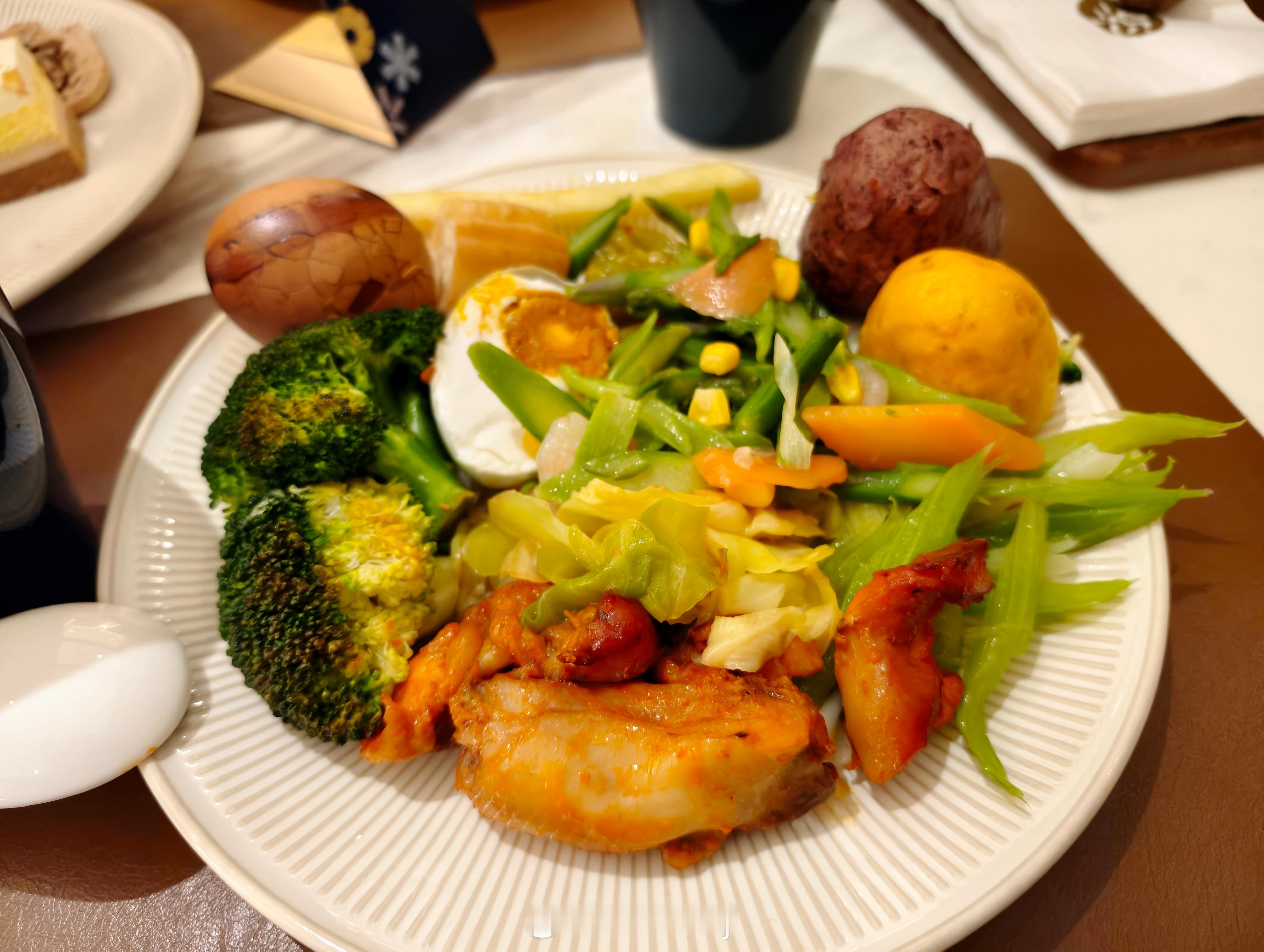 再吃一顿自助回家啦…………术后第2天早上7点多开始较暗环境看手机2个小时感受到干