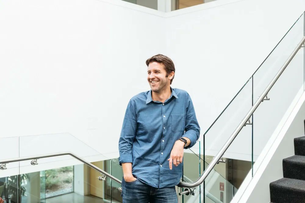 库克不再担任苹果CEO有点舍不得，以后听不到他的Good morning ，we