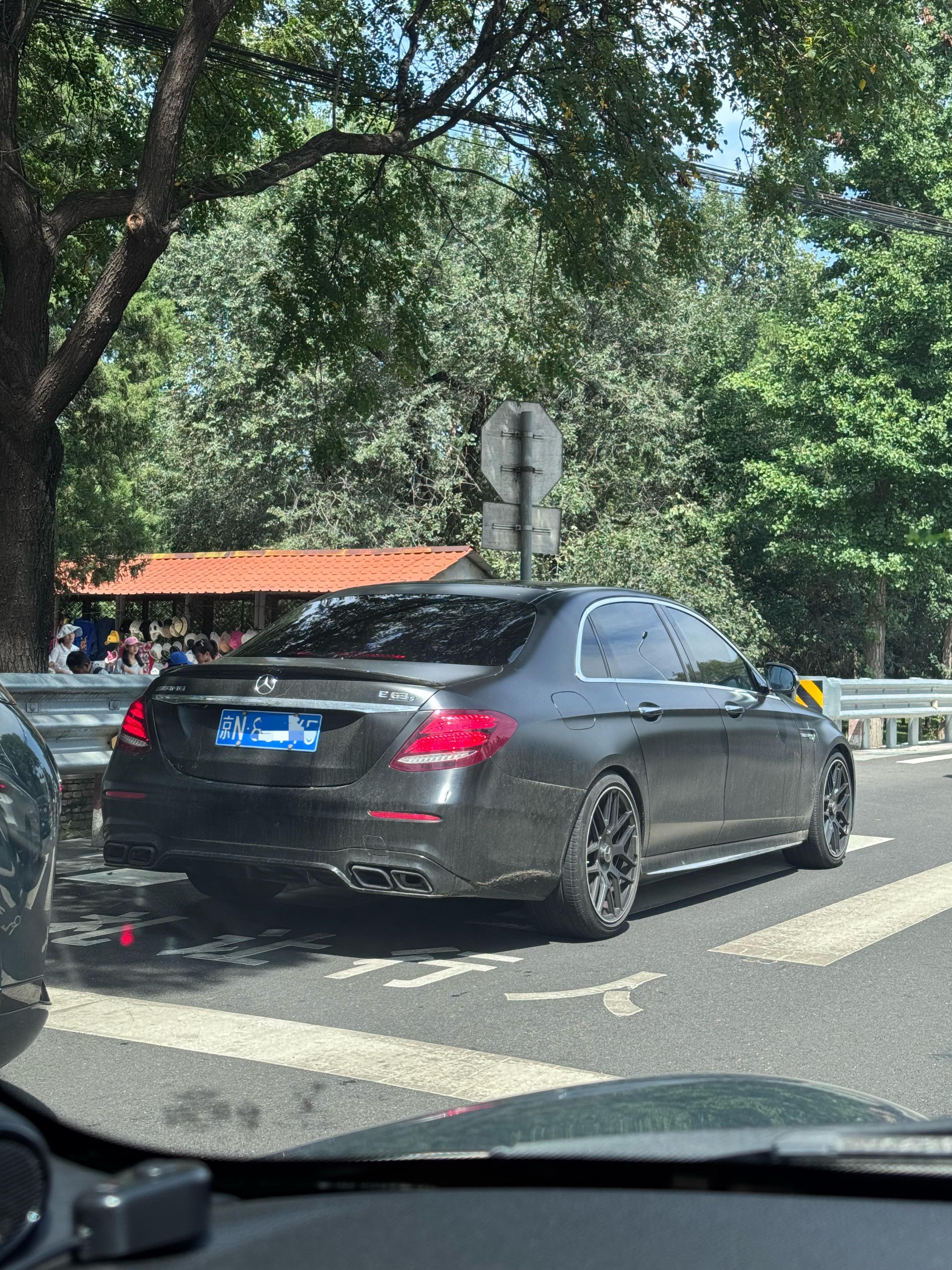 嚯 V8 ​​​