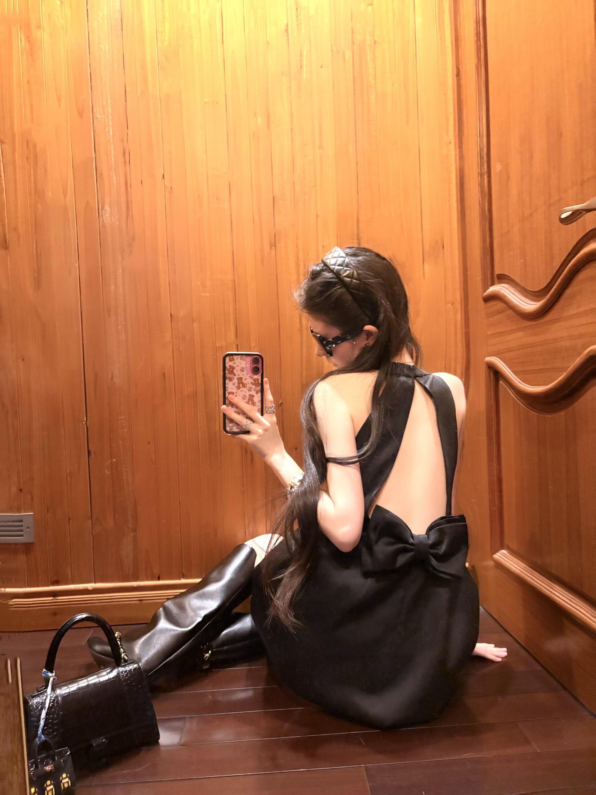 秋冬黑色系辣妹裙🖤。