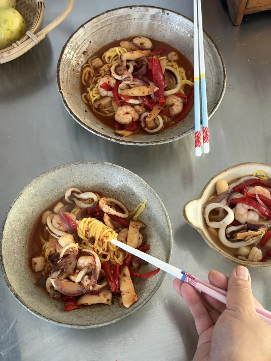 降温时的一碗韩式辣海鲜面🍜