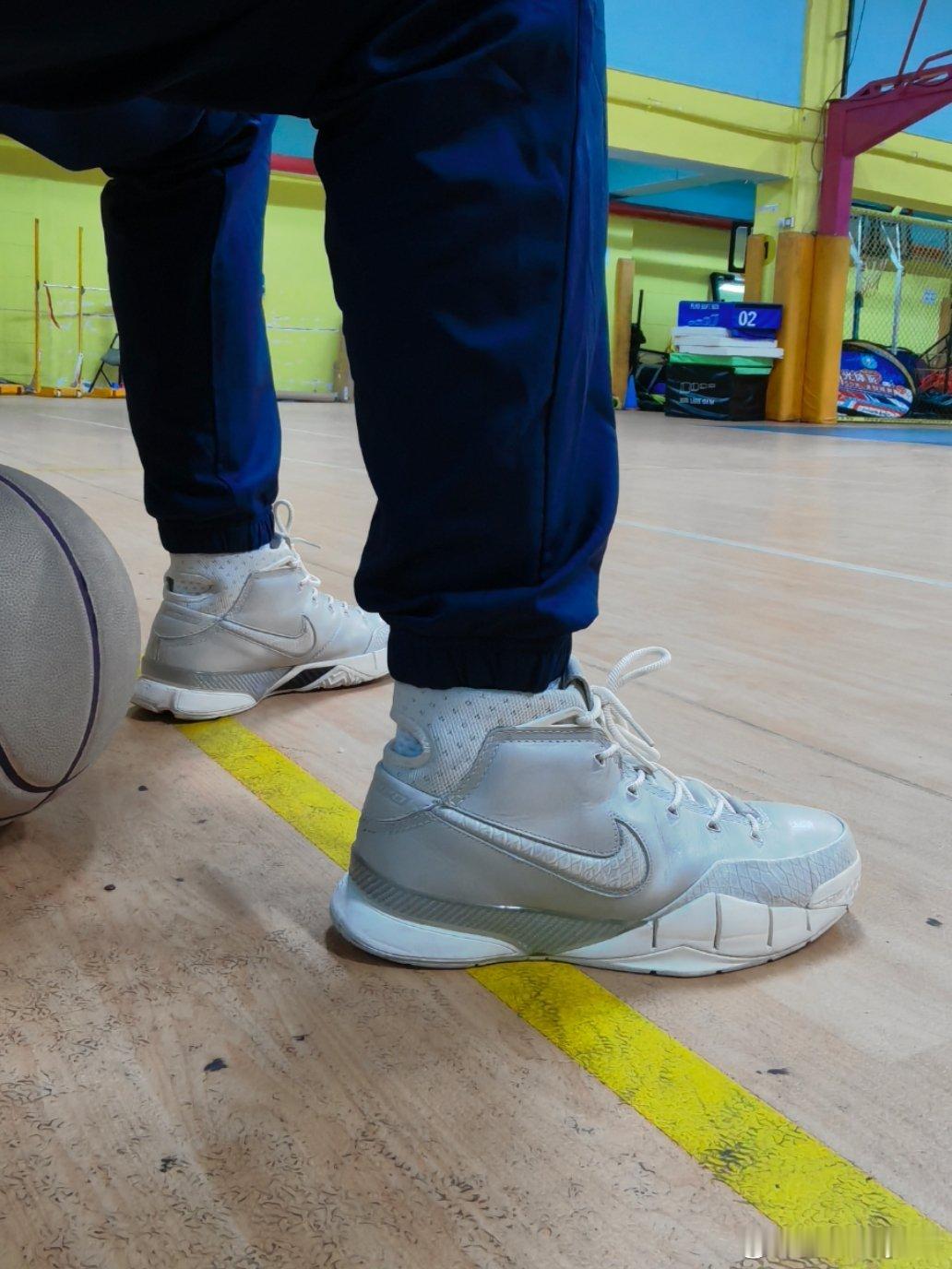 本周球局战靴，是来自黑曼巴的～直到世界的尽头 广州