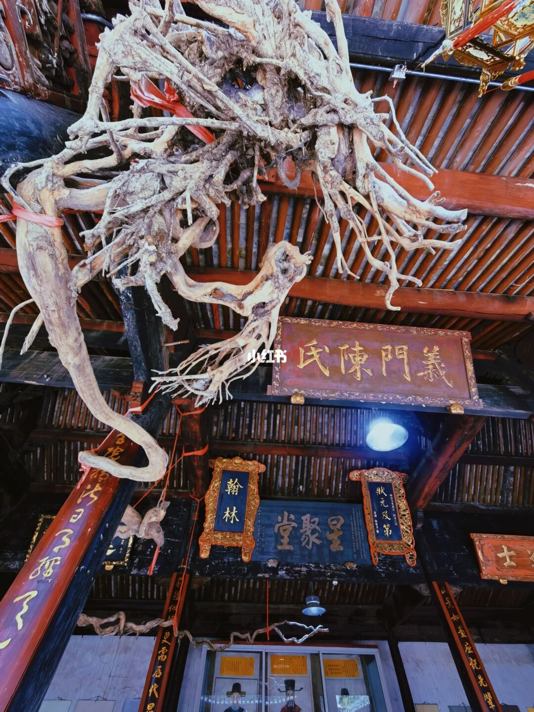 宁波这个避世古村竟有一个藏着蛟龙的古戏台