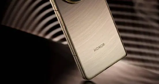 荣耀Magic V5青海湖电池容量达6100mAh，折叠屏续航能力再突破