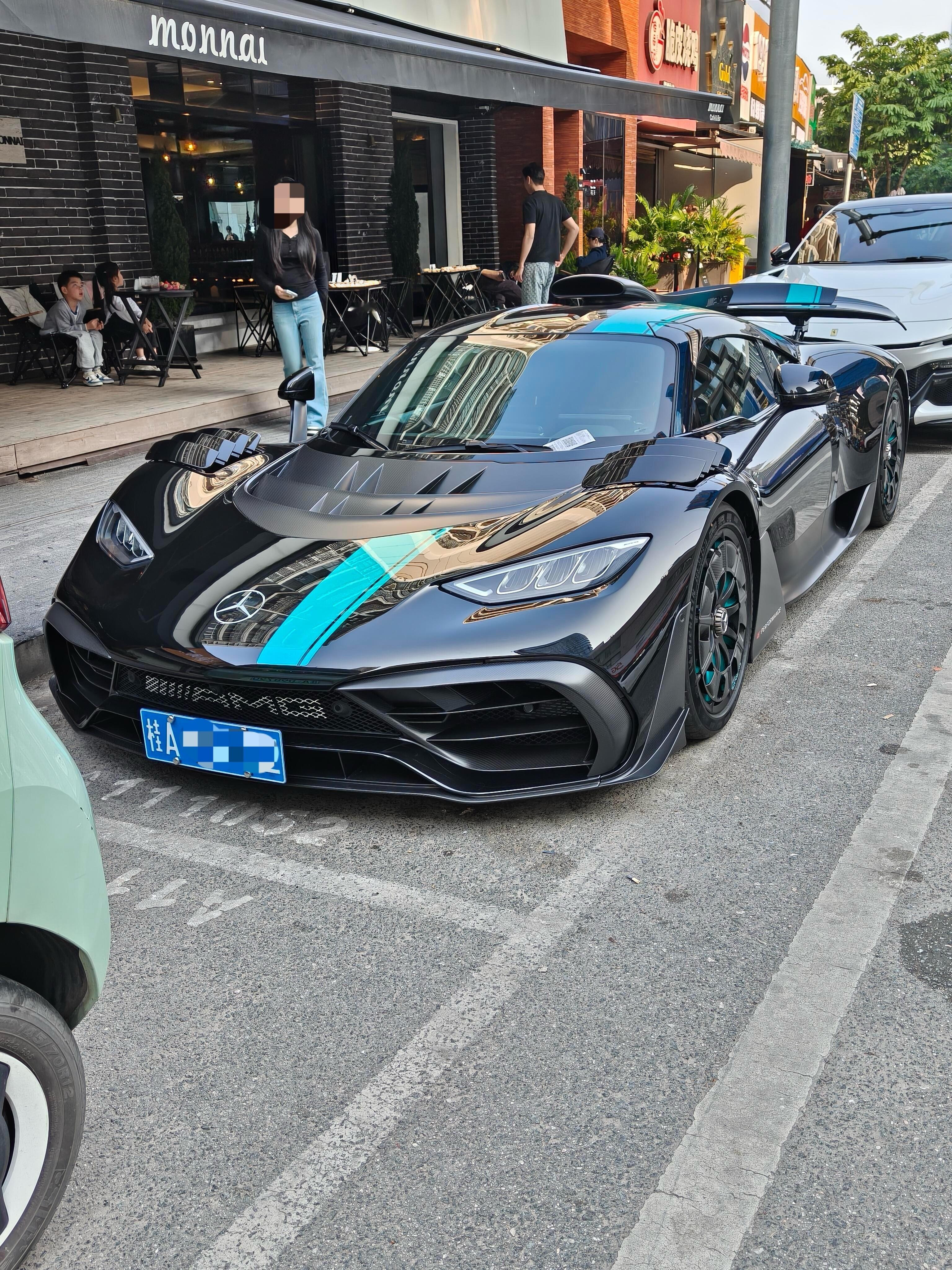 早安～ 兄弟们，你路过会不会也举起手机怕两张？图片来自网络