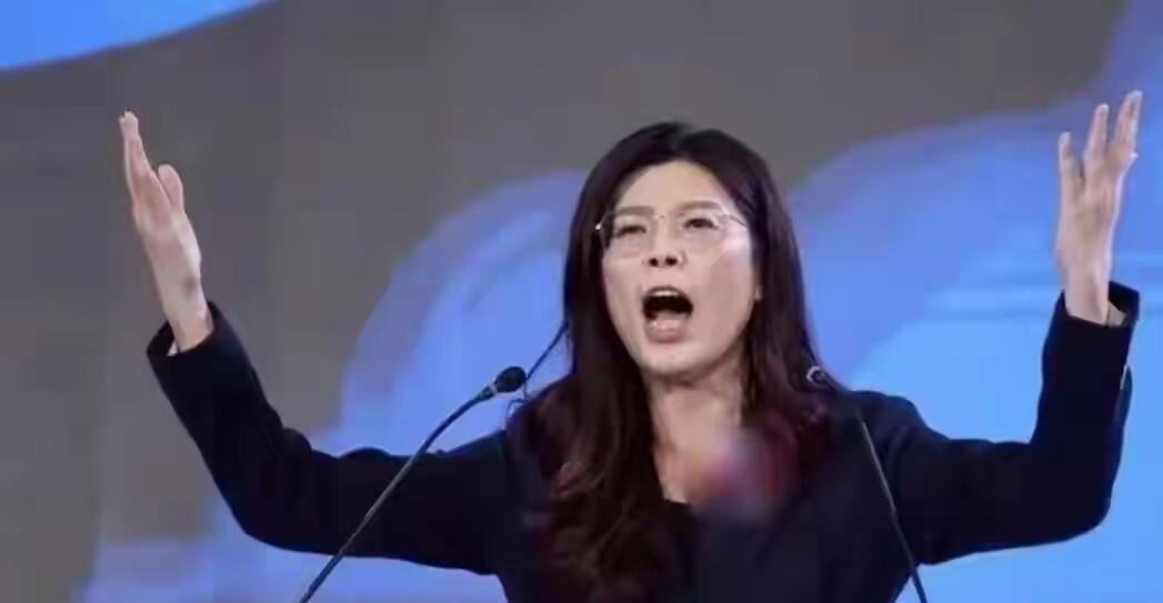 一觉醒来，台湾那边真要变天了！最新民调数据显示，超过一半台湾民众认为两岸应当主动