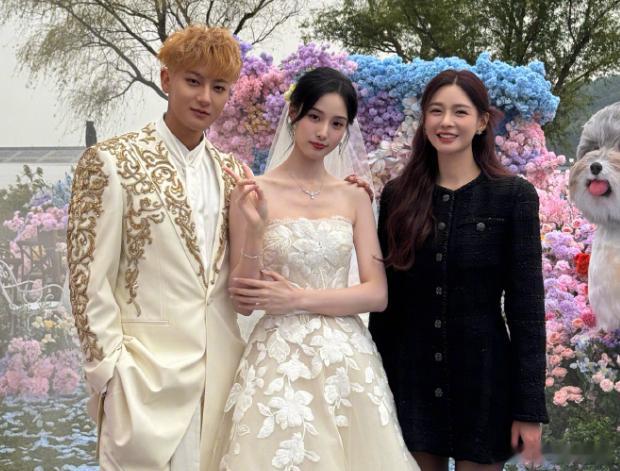 最近娱乐圈好像喜事很多，先是黄子韬徐艺洋婚礼炒作沸沸扬扬，然后很快陈伟霆扔个炸弹