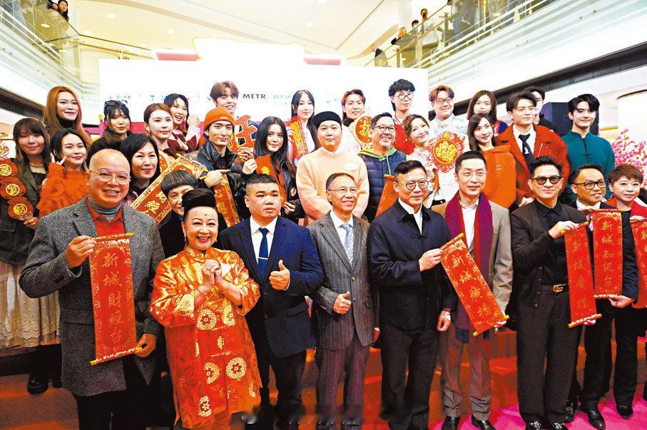 即时娱乐新闻  娱乐圈  乐坛  广播  电台   「撐 新城團拜   笑言想「
