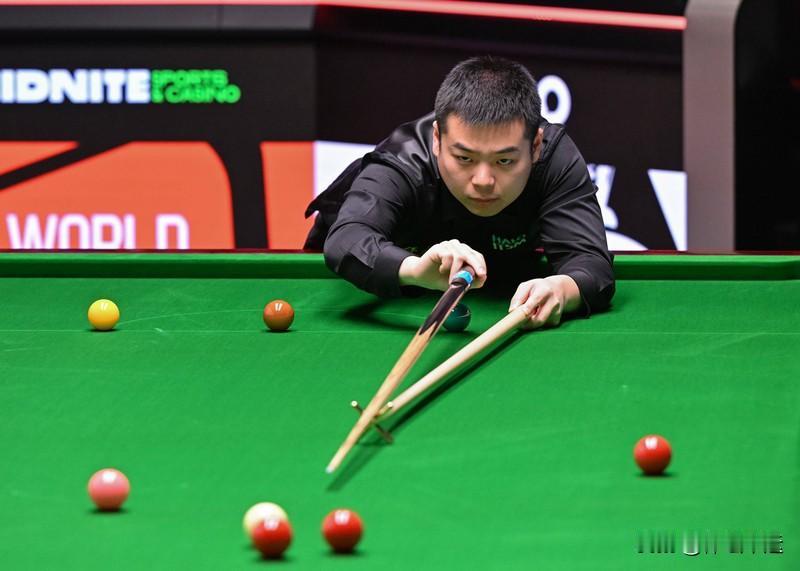 2月4日晚的斯诺克世界大奖赛太让人惊喜了！庞俊旭5 - 1轻松横扫肖恩 - 墨菲