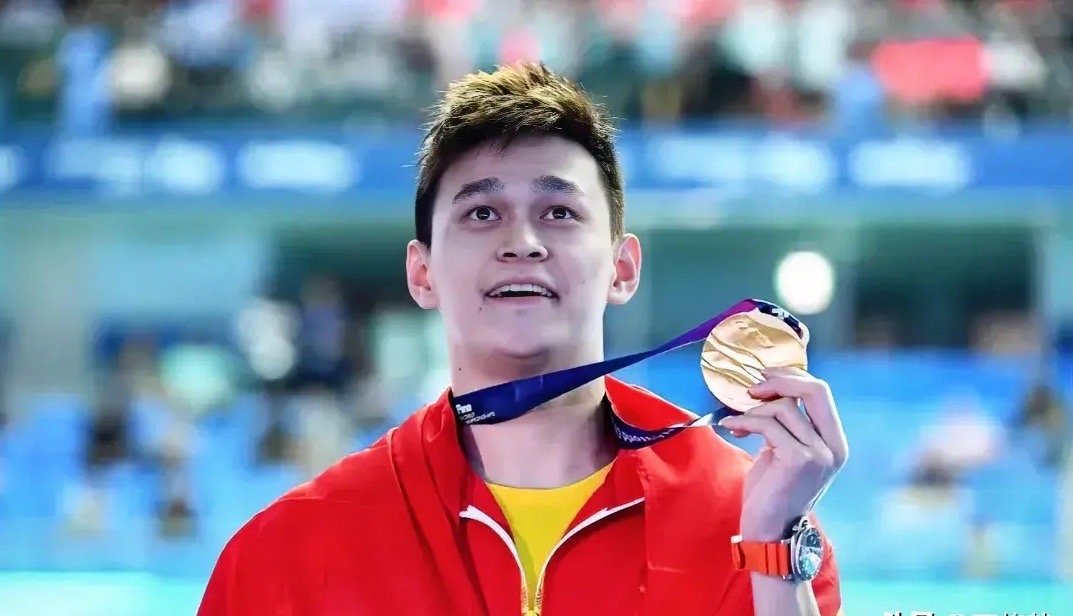 孙杨复出是勇气还是无奈？昨晚，孙杨复出首战的消息刷屏了！32岁，四年无系统训练，