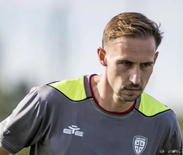 Cagliari News 24援引意大利记者斯基拉的消息称罗格可能即将离开卡利