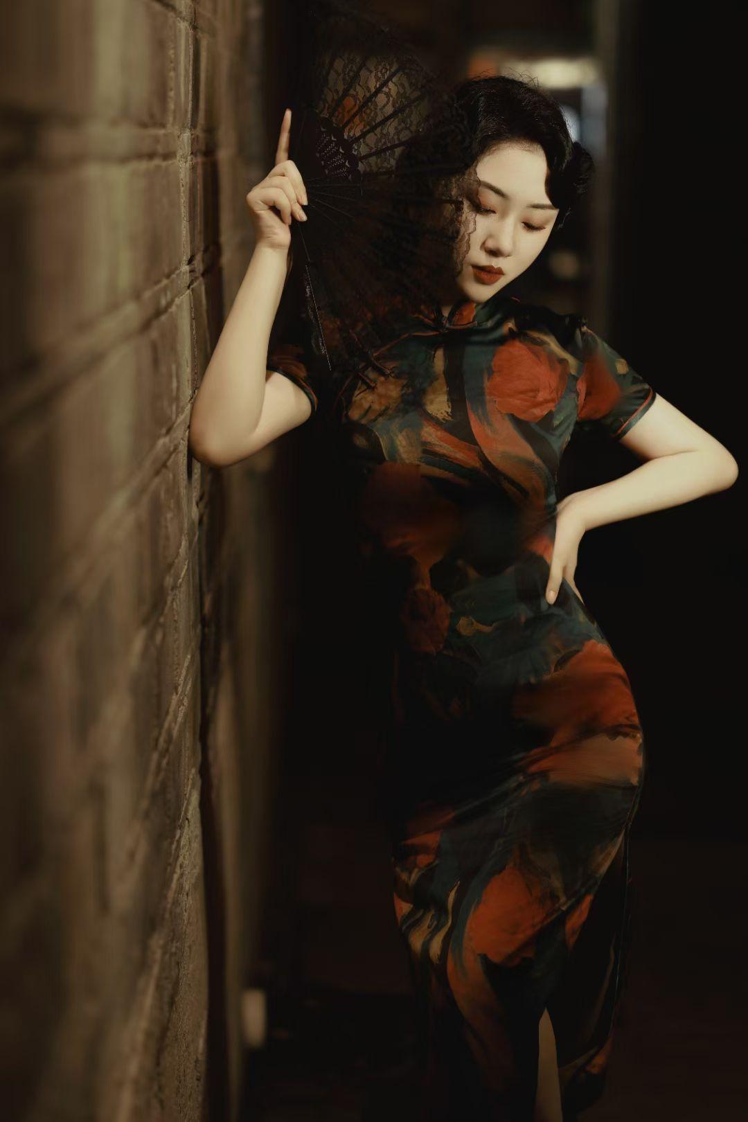 【金陵烟火色，旗袍温柔乡】 —— 在老门东的烟火气里，做一回画中走出的民国姑娘。