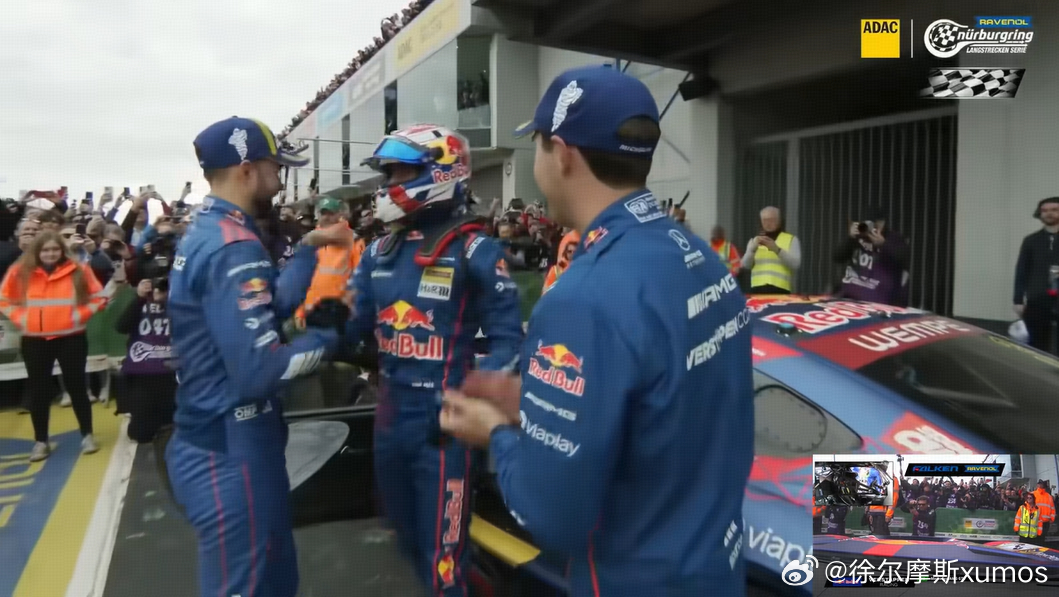 恭喜梅奔车手再夺冠维斯塔潘F1