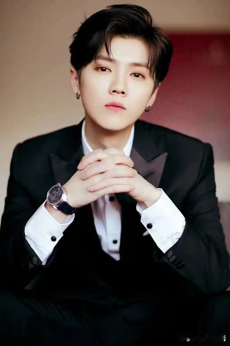 2月24日，网红鹿哈（本名凌达乐）在社交平台官宣得女，字里行间满是初为人父的喜悦