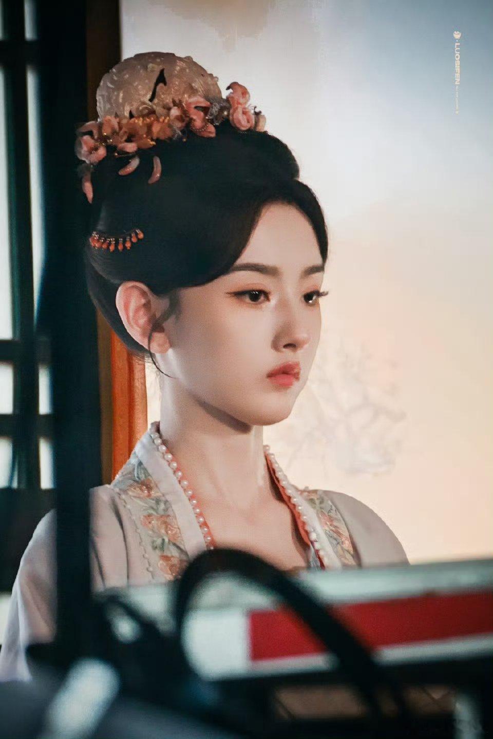 宋祖儿6月行程已出炉，本月均在剧组拍戏期待《表妹万福》与《司宫令》