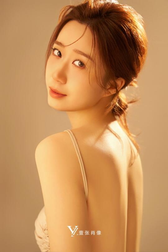 高级光影写真｜温柔知性的氛围感拿捏住啦