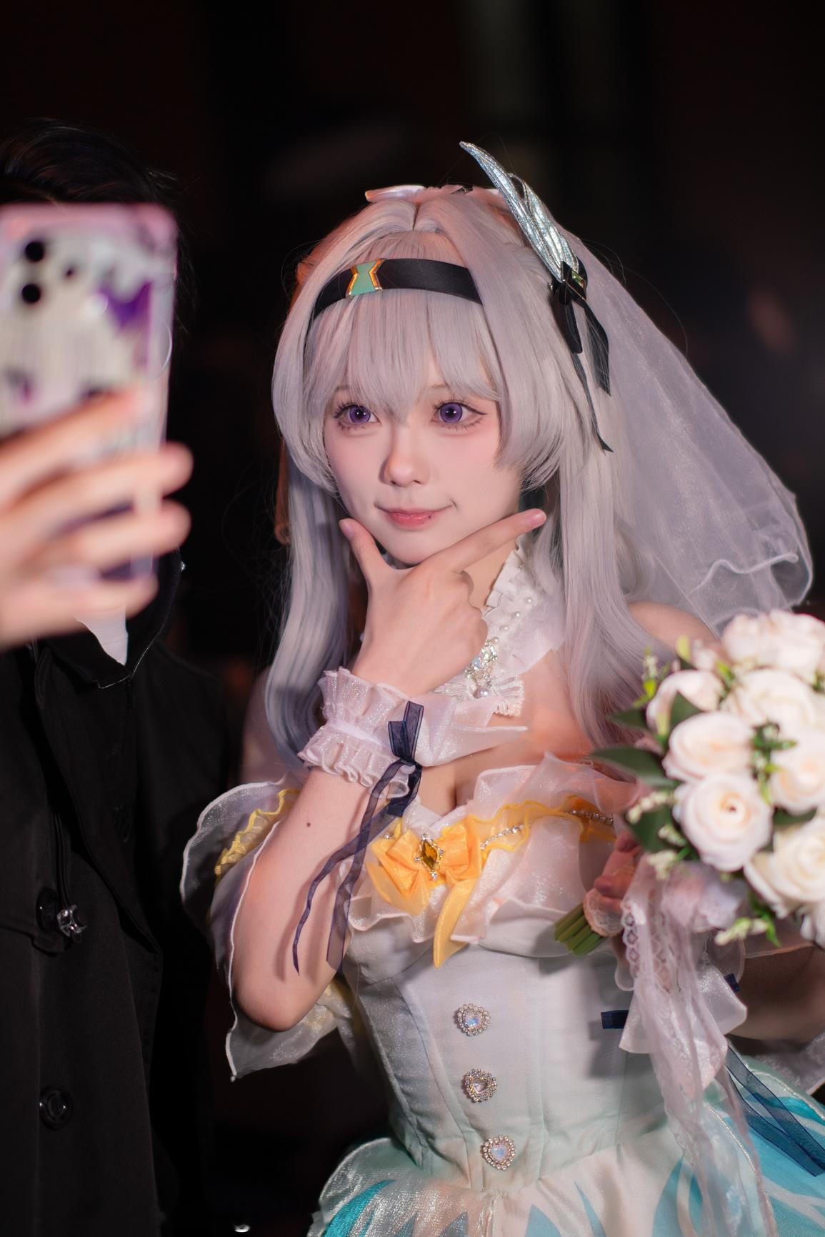 猎人拍漫展萤火虫漫展崩坏流萤想把漫展图带回家？请看置顶！(展示为精修图)摄影后期