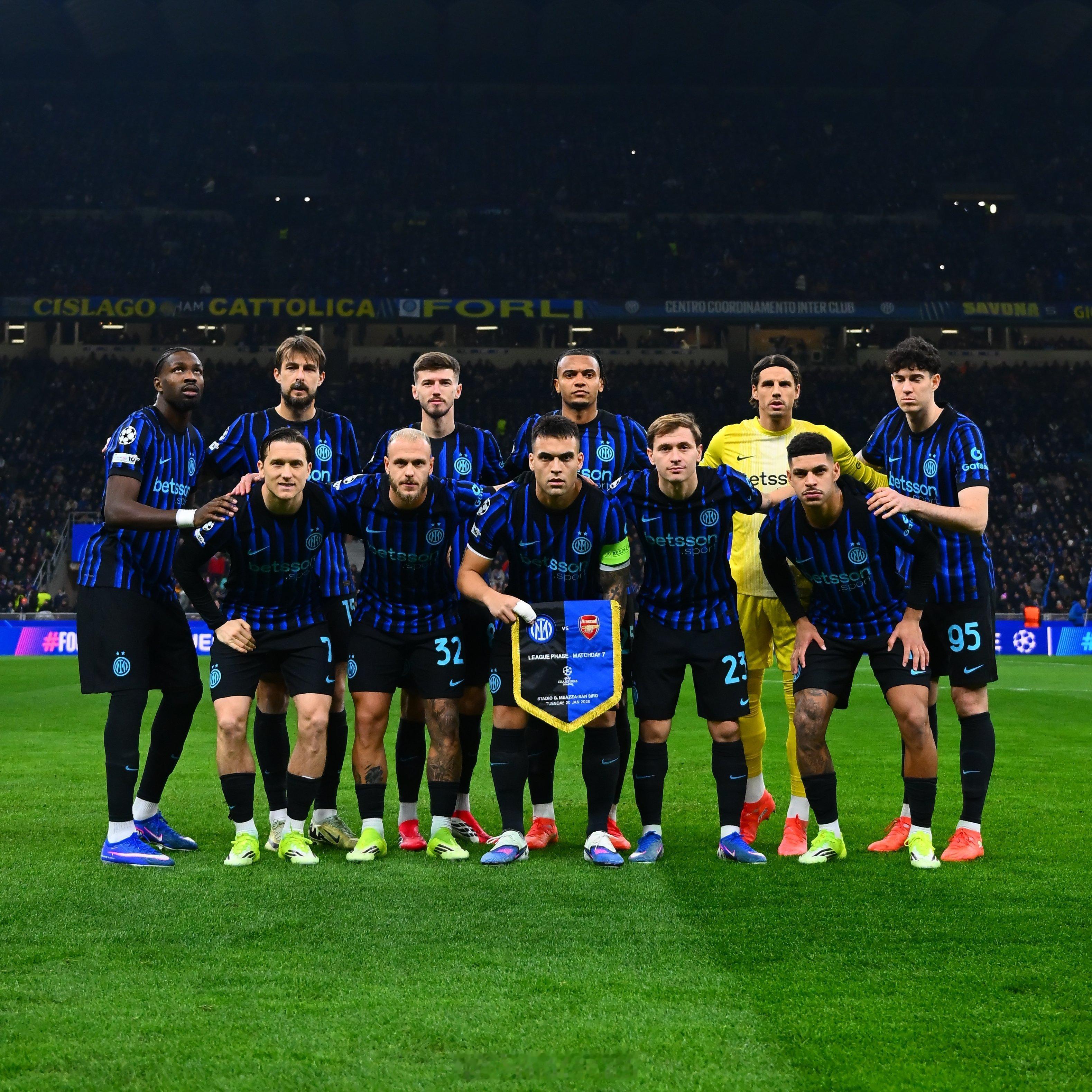 🤯 劳塔罗马丁内斯领衔的国际米兰在欧冠联赛单赛季遭遇三连败，这在队史尚属首次。