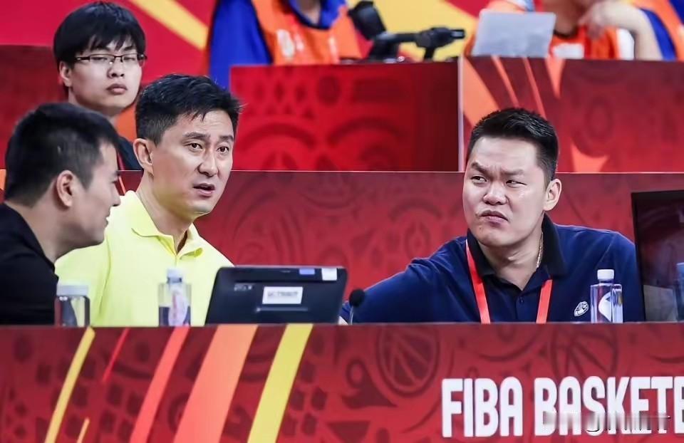 继杜峰之后朱芳雨也被广东宏远下课了！

看来广东队真是要重建了，主教练换了，球队