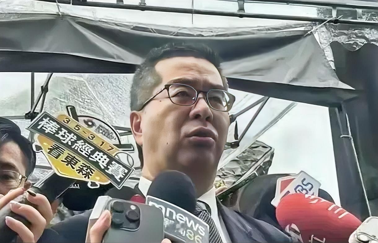 不装了！国民党副主席萧旭岑2月27日表示，“今天全世界的民主国家都认为要跟中国大