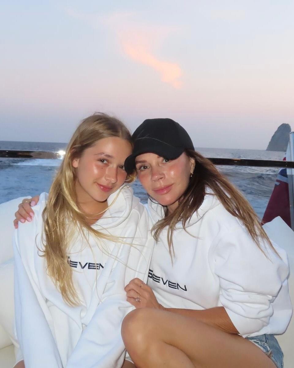 贝克汉姆女儿小七近照贝克汉姆女儿小七好漂亮 贝克汉姆老婆维多利亚晒女儿小七近照，