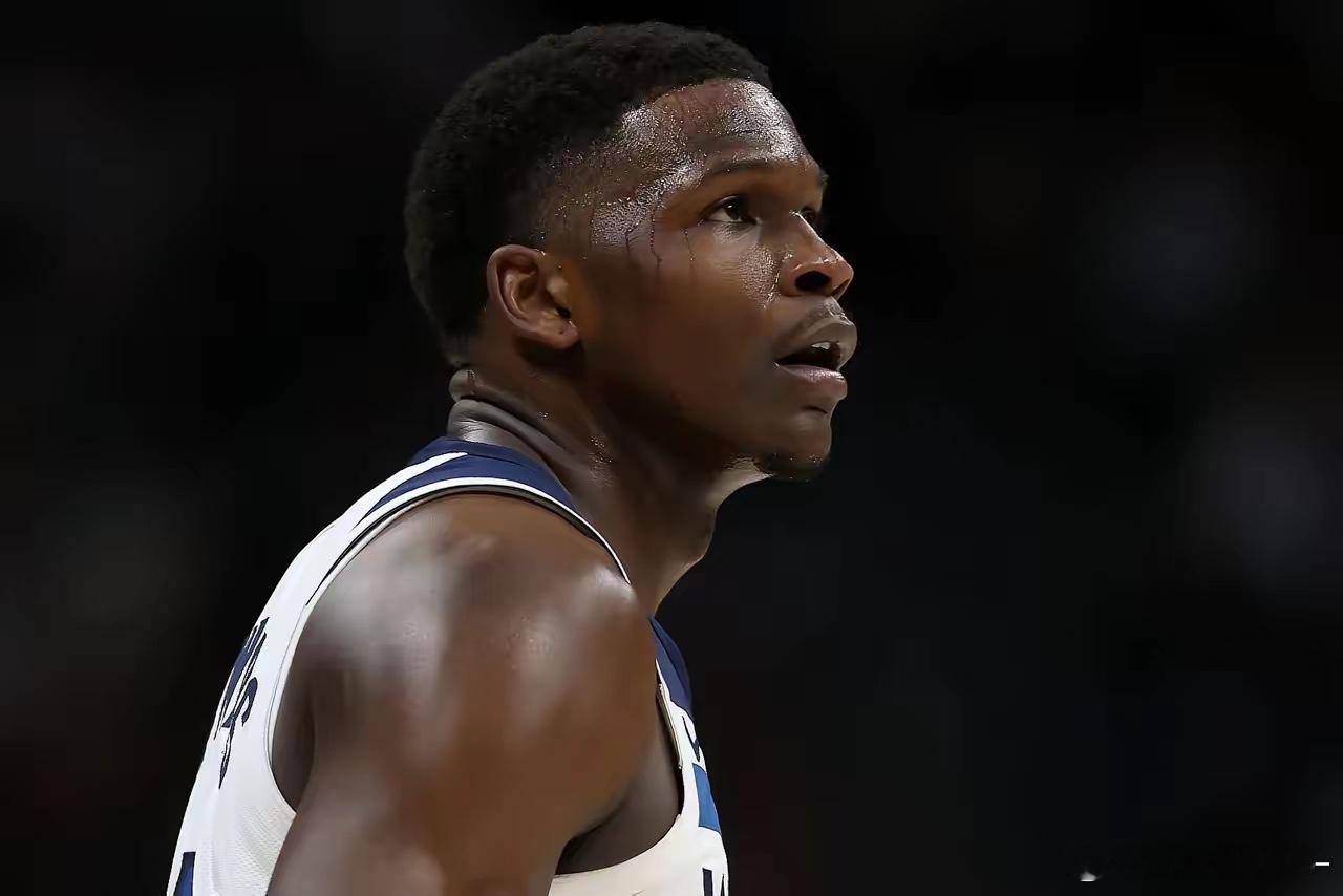 信不信由你，西决走向不是取决于东欧和唐爱。詹姆斯说过，季后赛真正决定胜利的不是球