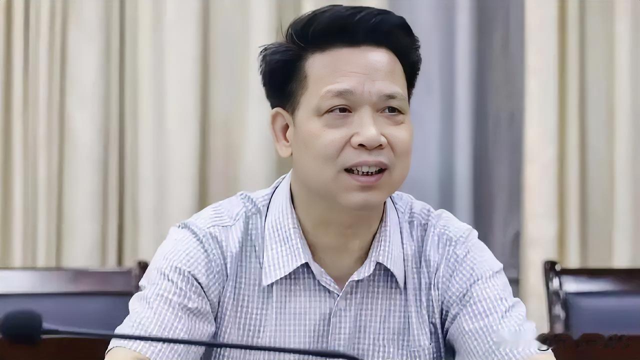 快讯！又一“老虎”出现，贵港市委原常委、副市长潘汉胜被双开！
大快人心！广西贵港