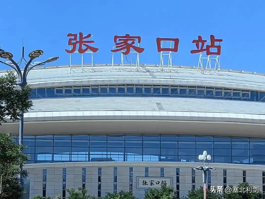 张家口老战友王大龙跟我说：“我换了个手机号码，给别人打电话都不接，连亲戚也不接。