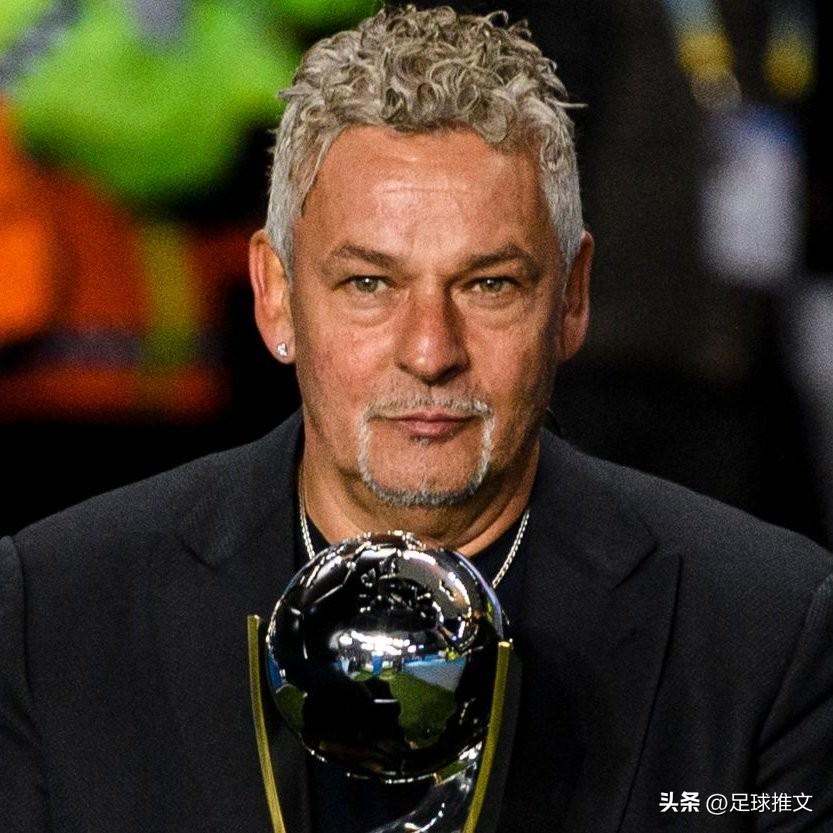 2011年，意大利传奇球星罗伯特·巴乔预言了意大利足球的衰落。
他当时被任命为意