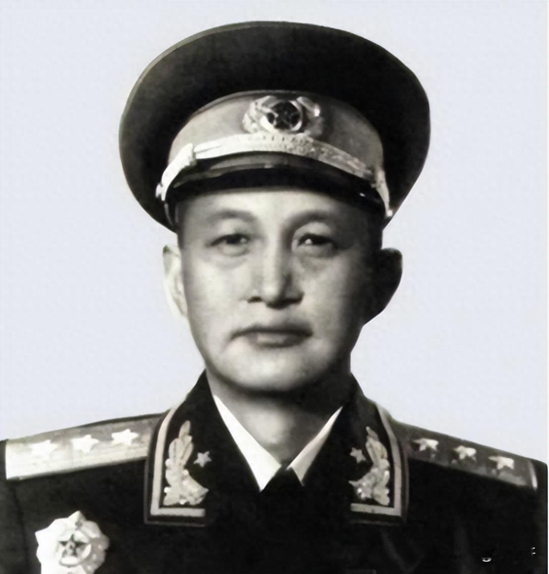1977年，一位老农进京寻洪学智被拦，洪学智得知后严厉斥责：他可是我曾经的领导！