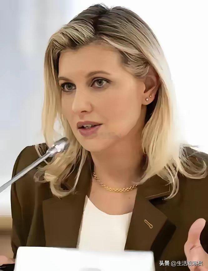 世界上现任第一夫人中，我觉得泽林斯基的老婆叶莲娜长得最漂亮 