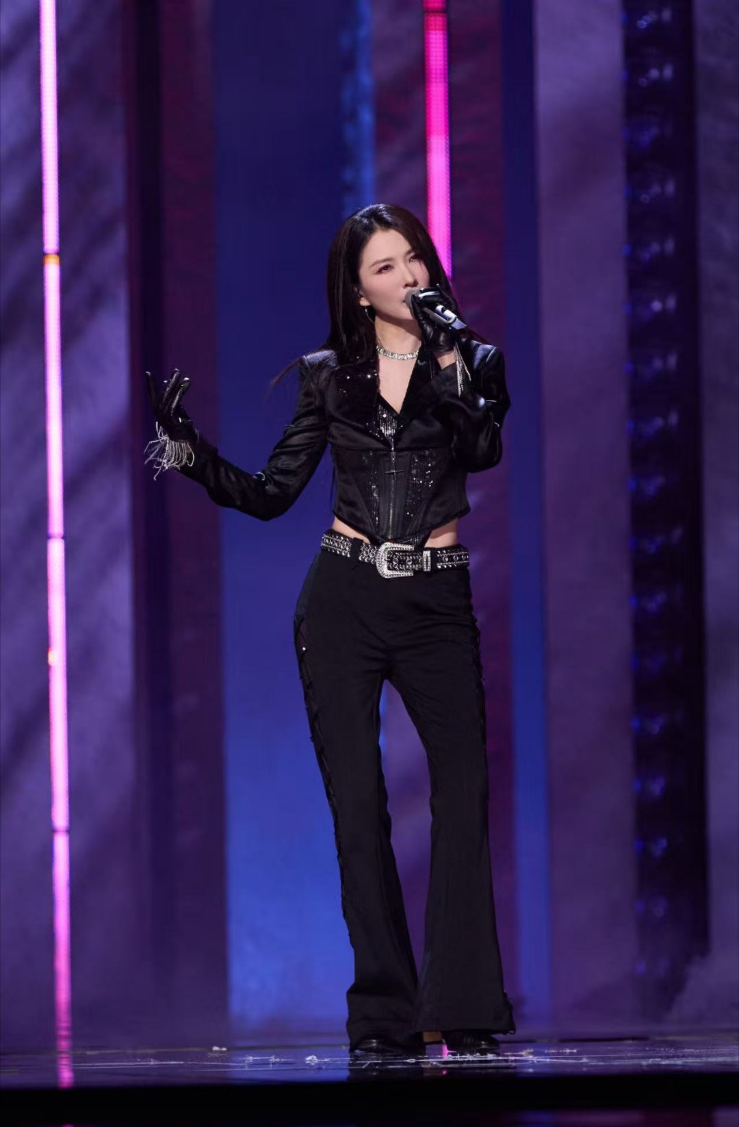 徐洁儿偏偏你最争气浪姐一公小考 狠狠被徐洁儿惊艳到！从无人选择到小考第一名，实力