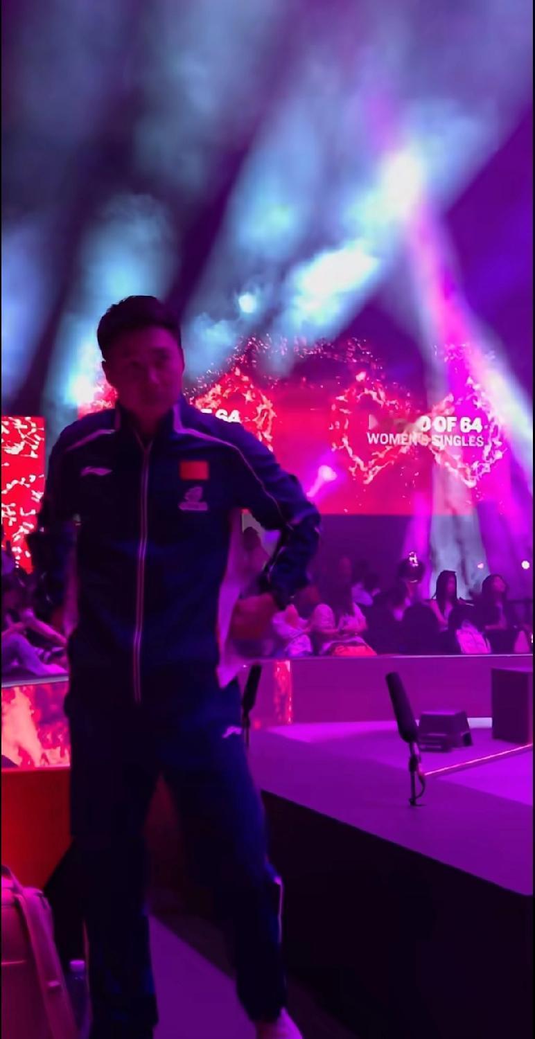 笑不活了！于子洋当教练拘谨又可爱😂
 
新加坡大满贯，陈熠对阵奥地利索菲亚，于