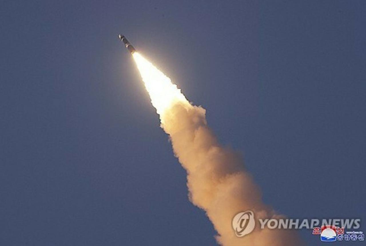 【朝鲜进行搭载“集束弹头”的短程弹道导弹试验，旨在实现作战目标超强密度下的焦土化