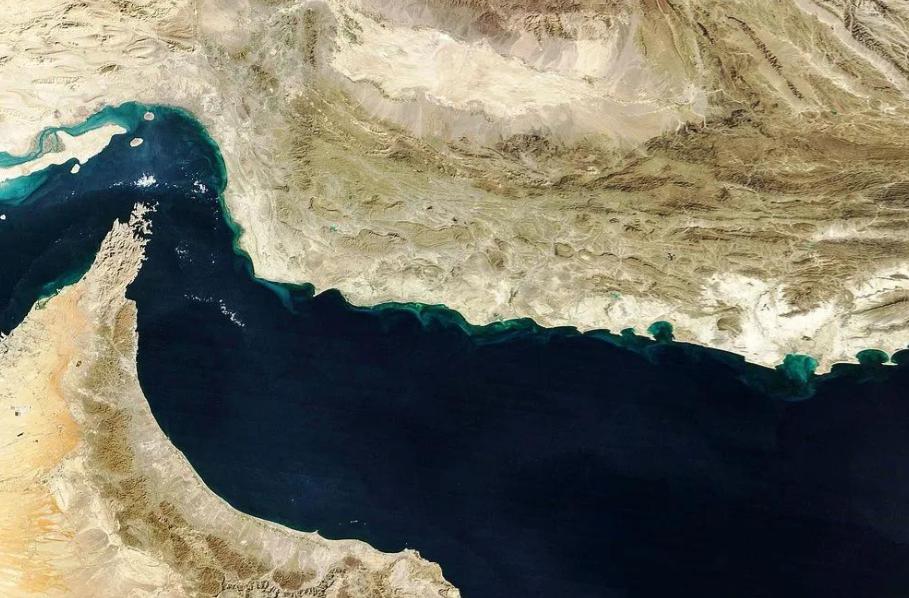 全球地缘政治最新重磅动态来了！当美伊的战舰在霍尔木兹海峡互相锁定，俄罗斯外交掌门