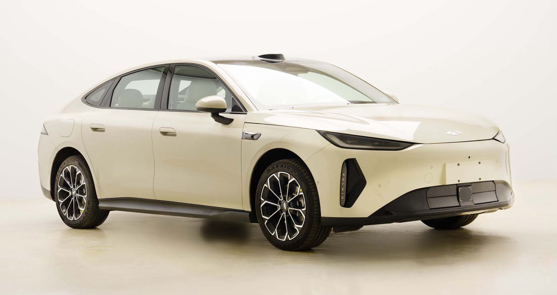 工信部第406批新车目录之奇瑞风云A9 CEM，增程混，个人感觉比A9L好看不少