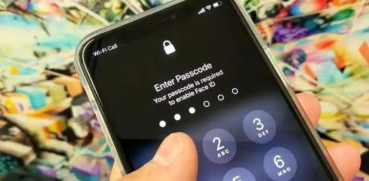 本来以为能率先把 iPhone 18 Pro 拉上台面的，是各种爆料博主和渲染大