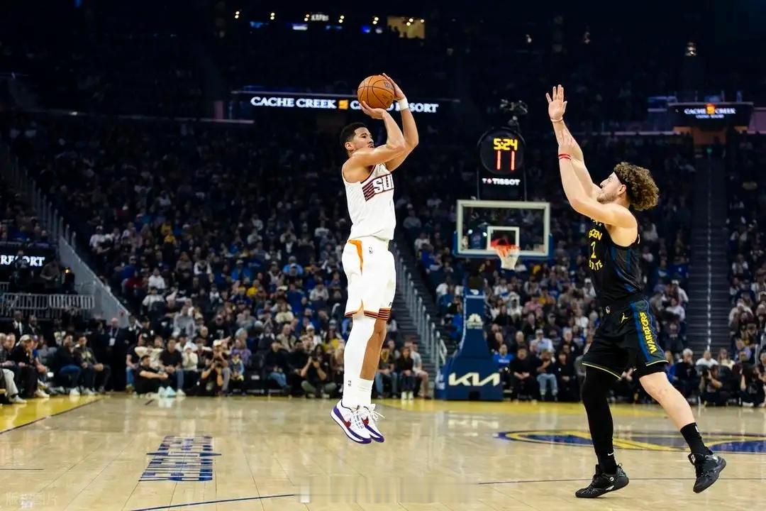 nba 止住颓势！库里28+9追梦遭驱逐 勇士险胜太阳终结3连败勇士战胜太阳 北