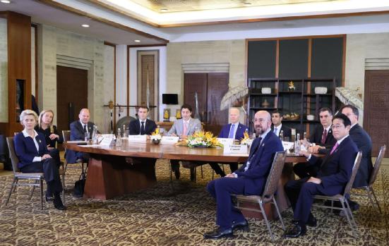 既艰难又痛苦，西方世界终于承认事实，泽连斯基迎来噩耗！

来自俄罗斯卫星社的消息